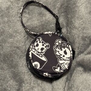 Jujube Tokidoki queens court paci pod